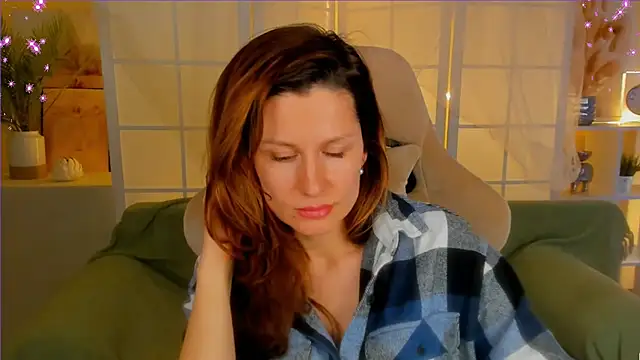 April o Nill online show from December 2024 11:17:02 AM