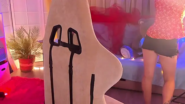 April o Nill online show from September 2025 04:09:05 PM