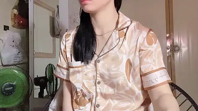 Snapshot of LinhChi_9x chatting on April 2026 01:46:01 PM LinhChi 9x online show from April 2026 01:46:01 PM