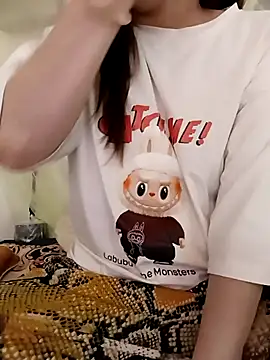 Shia011 online show from March 2025 09:27:01 AM