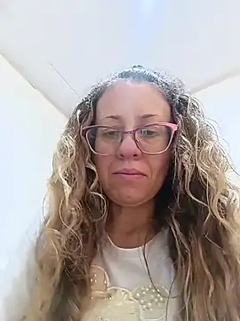 miss hanna07 online show from November 2025 06:08:01 PM