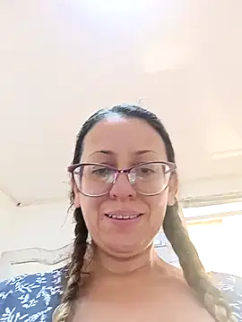 miss hanna07 online show from November 2025 04:31:02 PM