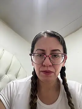 Snapshot of miss_hanna07 chatting on February 2026 04:25:02 PM miss hanna07 online show from February 2026 04:25:02 PM