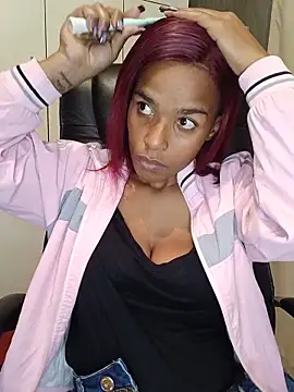 Snapshot of SexySlenderLexy chatting on June 2026 06:25:01 AM SexySlenderLexy online show from June 2026 06:25:01 AM