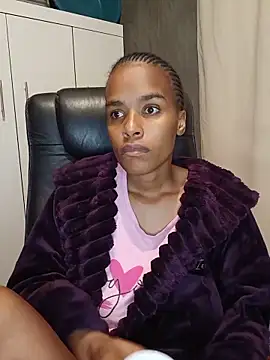 Snapshot of SexySlenderLexy chatting on June 2026 06:44:01 AM SexySlenderLexy online show from June 2026 06:44:01 AM