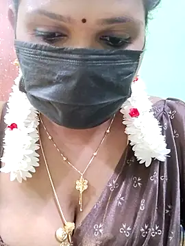 Snapshot of malliga98 chatting on October 2025 06:54:01 AM malliga98 online show from October 2025 06:54:01 AM