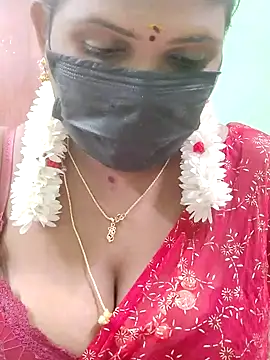 Snapshot of malliga98 chatting on November 2025 06:07:01 PM malliga98 online show from November 2025 06:07:01 PM