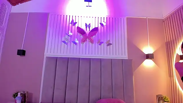 diosa cristal online show from February 2025 03:14:02 AM