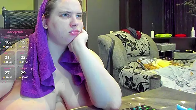 1lindsey1 online show from September 2025 06:35:01 AM