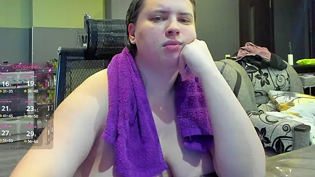 1lindsey1 online show from October 2025 12:44:02 PM