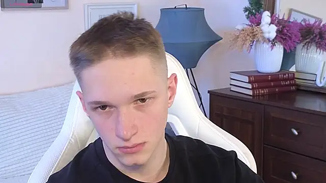 dustyn fox online show from January 2025 12:04:02 PM