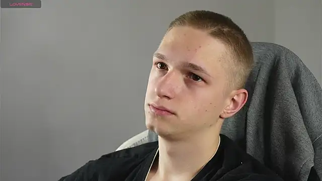 dustyn fox online show from February 2025 02:23:02 PM