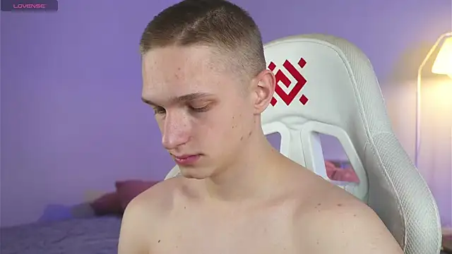 dustyn fox online show from February 2025 02:24:02 PM