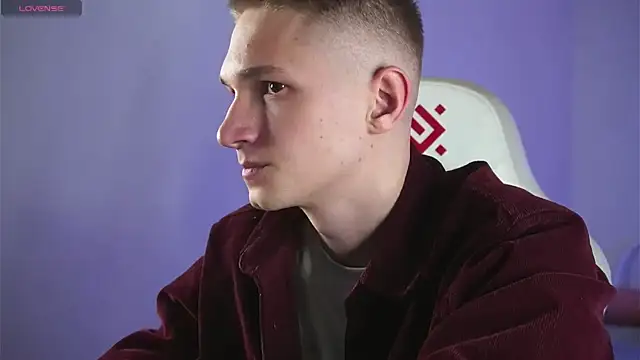 dustyn fox online show from March 2025 06:43:01 PM