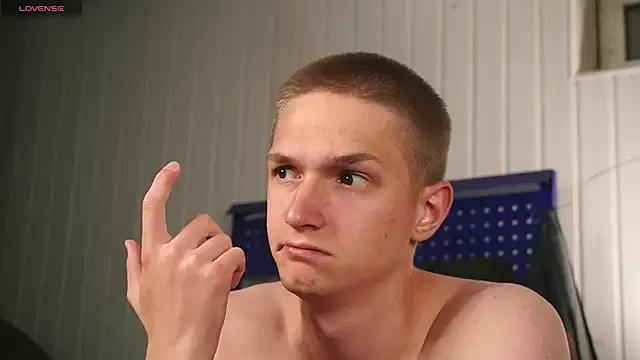 dustyn fox online show from September 2025 04:31:02 PM