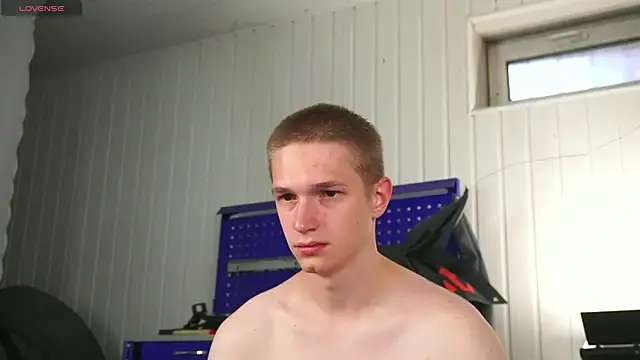 dustyn fox online show from September 2025 01:05:01 PM