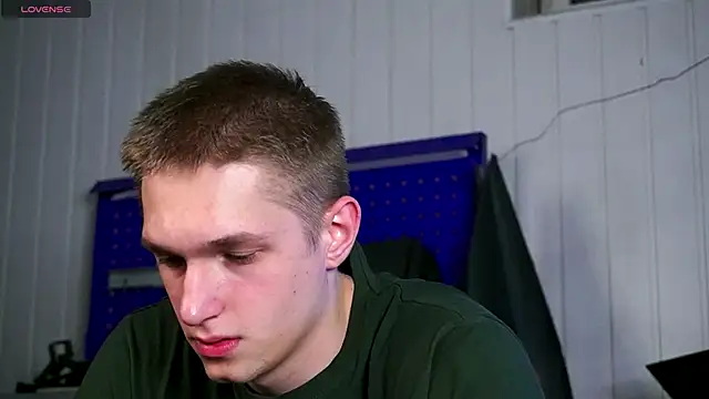 dustyn fox online show from November 2025 03:01:02 PM