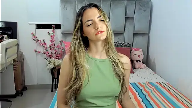 baby-miah online show from December 2024 03:14:02 AM