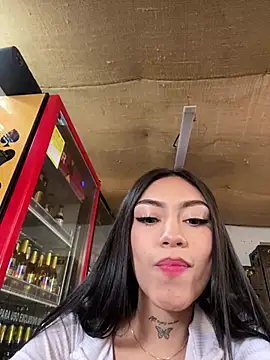 Effy Bonny online show from January 2025 08:00:01 PM