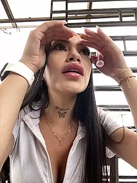 Effy Bonny online show from February 2025 05:51:02 PM