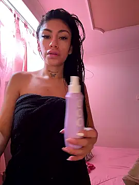 Effy Bonny online show from January 2026 02:43:02 PM