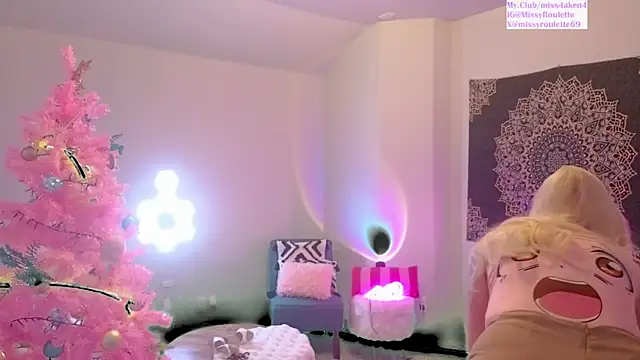 Snapshot of MissyRoulette chatting on December 2024 05:50:01 AM MissyRoulette online show from December 2024 05:50:01 AM