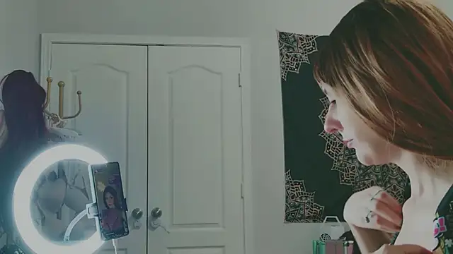 Snapshot of MissyRoulette chatting on November 2025 08:13:02 AM MissyRoulette online show from November 2025 08:13:02 AM