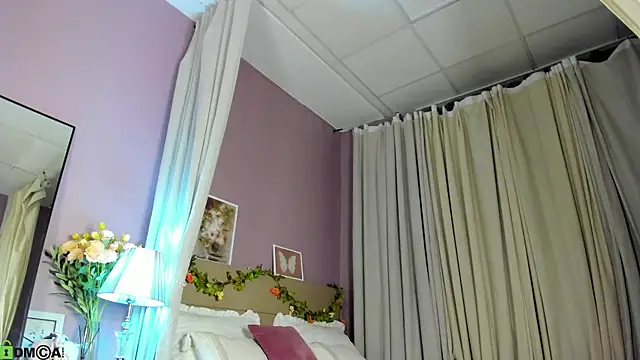 Snapshot of Dearly_Emily chatting on May 2026 05:31:02 PM Dearly Emily online show from May 2026 05:31:02 PM