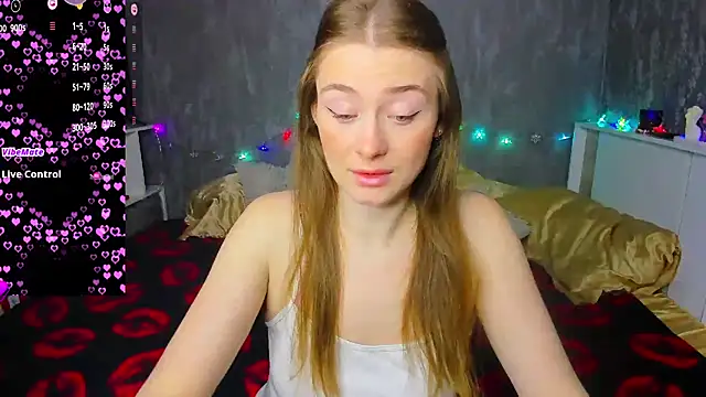 Demure Smile online show from November 2025 02:21:01 AM