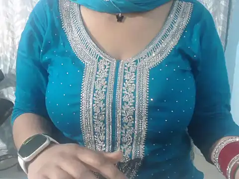 cute-priy online show from January 2025 09:08:01 AM