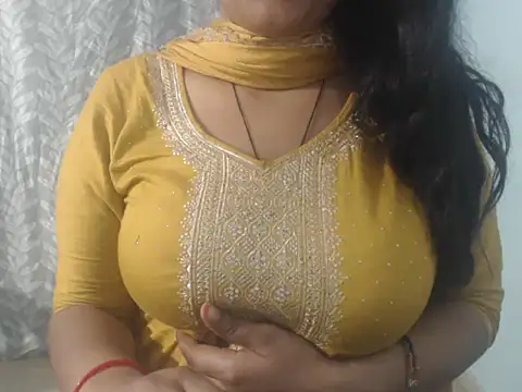 cute-priy online show from February 2025 05:47:01 AM