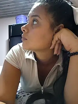 sexy-latin10 online show from March 2025 10:09:02 PM