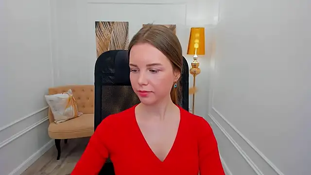 Snapshot of MileyWings chatting on February 2026 12:32:01 PM MileyWings online show from February 2026 12:32:01 PM