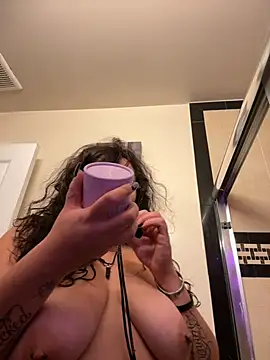 ThicBunz online show from September 2025 12:53:01 PM