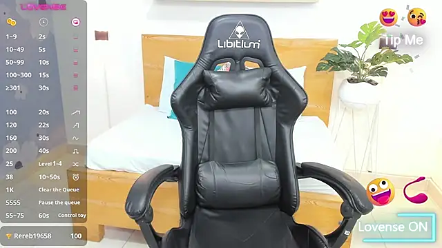 Snapshot of aixa_15 chatting on January 2025 03:21:01 PM aixa 15 online show from January 2025 03:21:01 PM