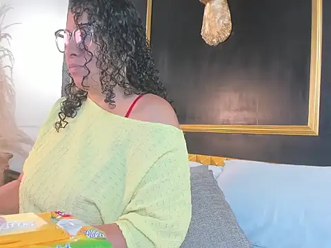 Snapshot of aixa_15 chatting on October 2025 12:13:02 PM aixa 15 online show from October 2025 12:13:02 PM