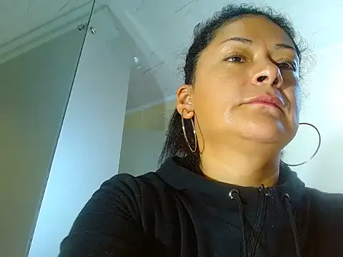 hornymilf 69xxx online show from December 2024 04:49:02 PM