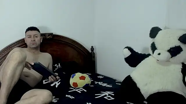 ambar jacksonn online show from January 2026 01:02:02 PM