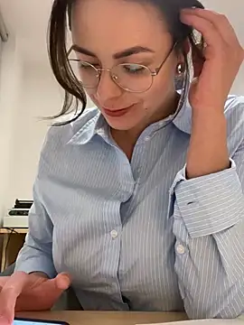 Alicia Hot1 online show from March 2025 06:22:02 PM