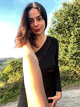 Alicia Hot1 online show from September 2025 05:16:01 PM