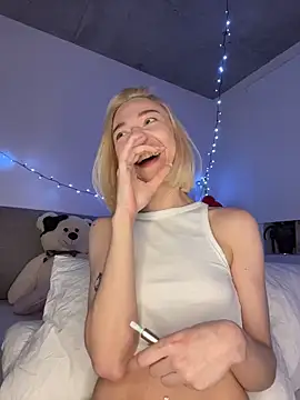 Snapshot of _urbestie_ chatting on February 2026 11:55:02 PM urbestie online show from February 2026 11:55:02 PM