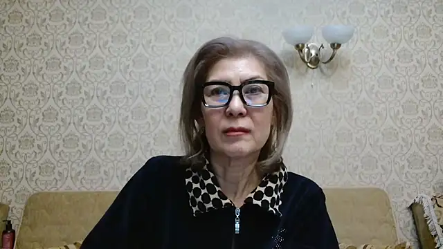 Elegant00Lady online show from November 2025 05:48:01 PM