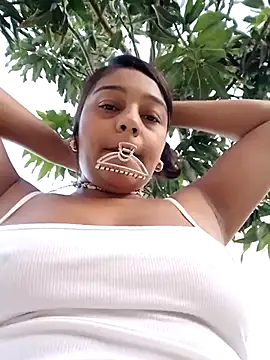 anaesca online show from February 2025 11:42:02 AM