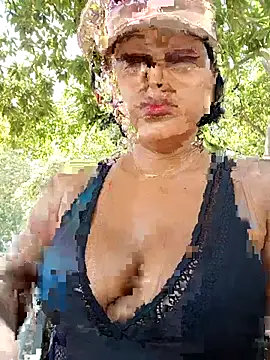 anaesca online show from September 2025 04:51:02 PM