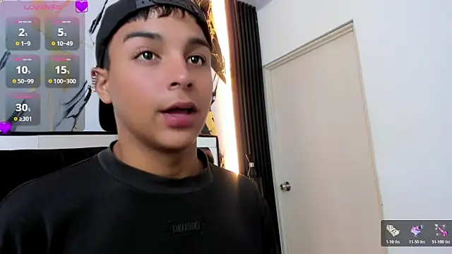 Snapshot of Seductivo_jr chatting on April 2026 09:15:01 PM Seductivo jr online show from April 2026 09:15:01 PM