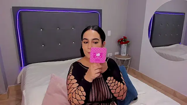 emma lye online show from February 2025 01:56:02 PM