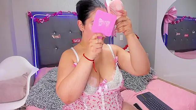 emma lye online show from March 2026 08:05:01 PM