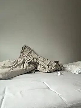 Sara darling online show from March 2025 06:51:01 AM