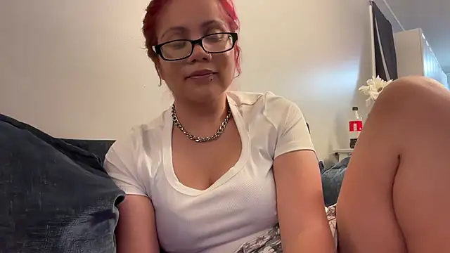 Snapshot of Babygirl_katalina chatting on July 2026 01:34:02 AM Babygirl katalina online show from July 2026 01:34:02 AM