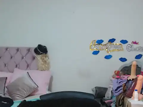 lanaqueen699 online show from February 2025 03:27:02 PM